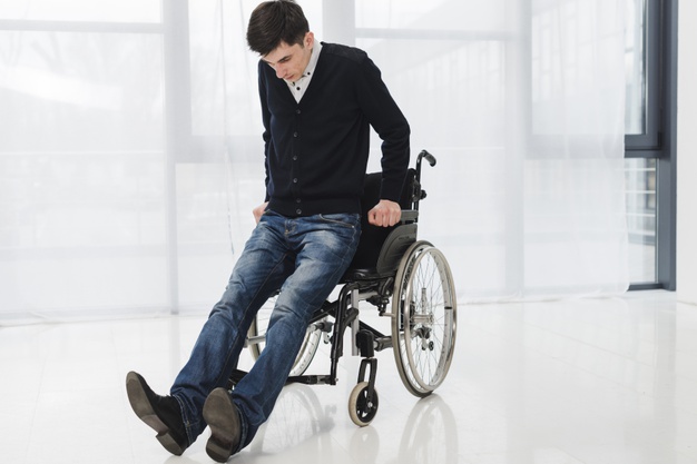 rééducation Bordeaux Libourne suite AVC et ALD et tous autres handicaps avec fauteuil roulant, canne, prothèse... 